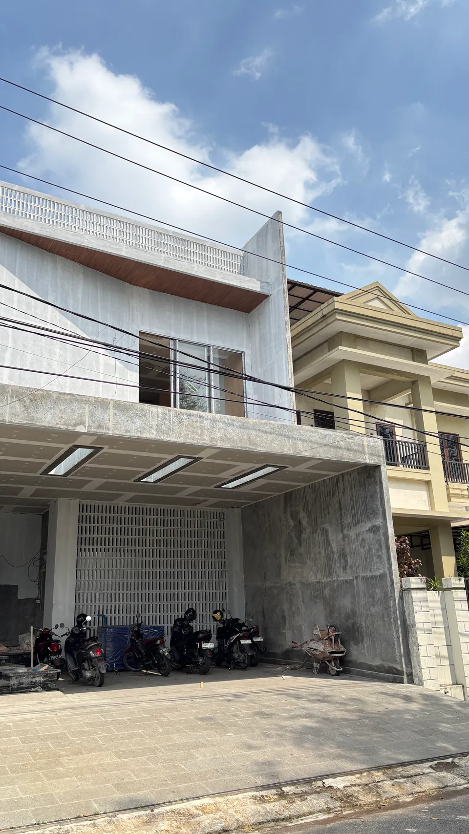 Pengerjaan 20 dari 50 — AW House, Medan — proyek residensial WE Arsitek