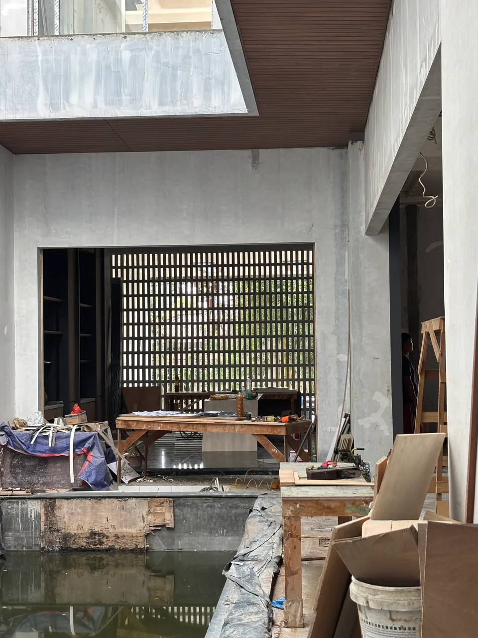 Pengerjaan 42 dari 50 — AW House, Medan — proyek residensial WE Arsitek