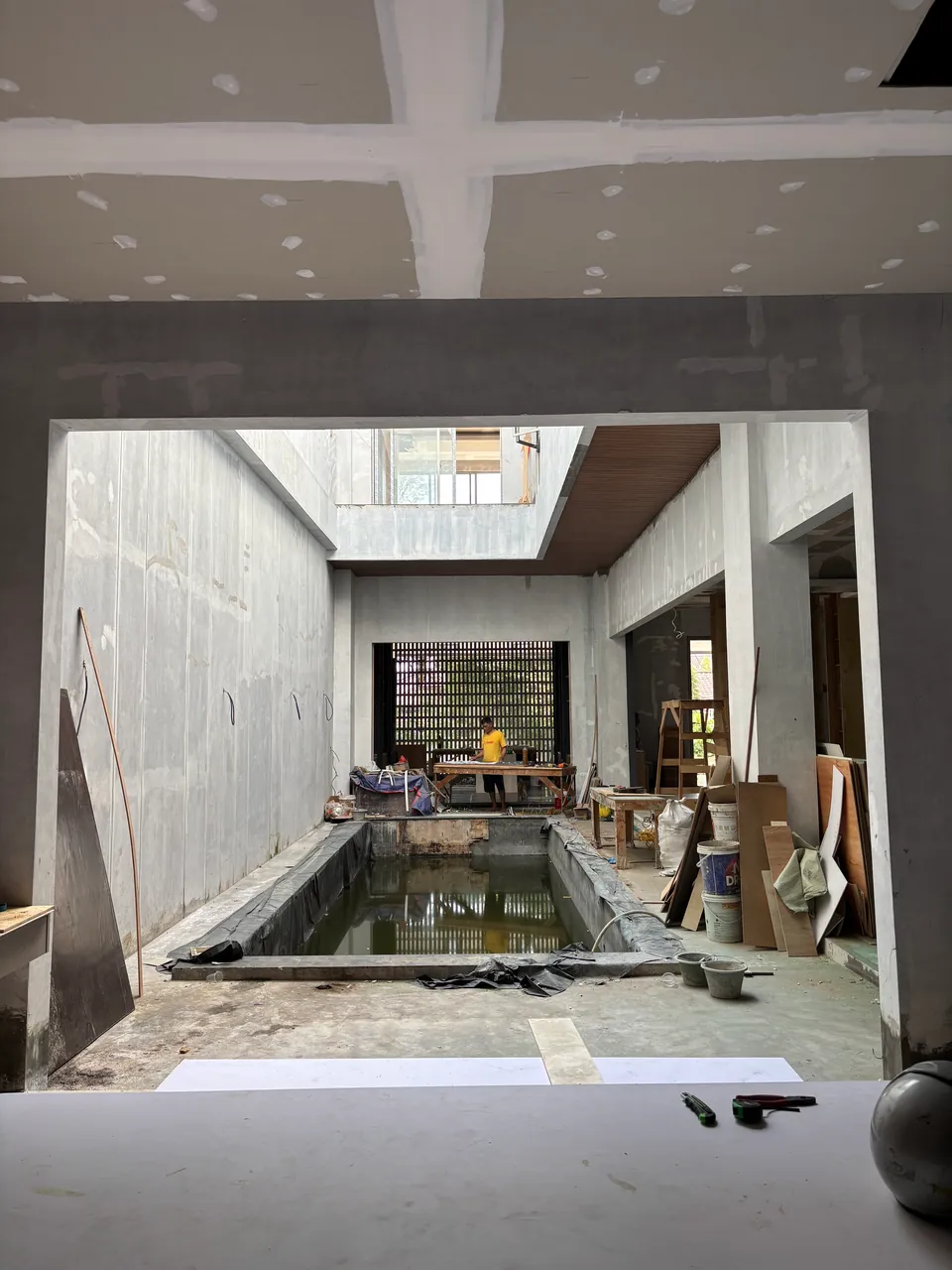 Pengerjaan 47 dari 50 — AW House, Medan — proyek residensial WE Arsitek