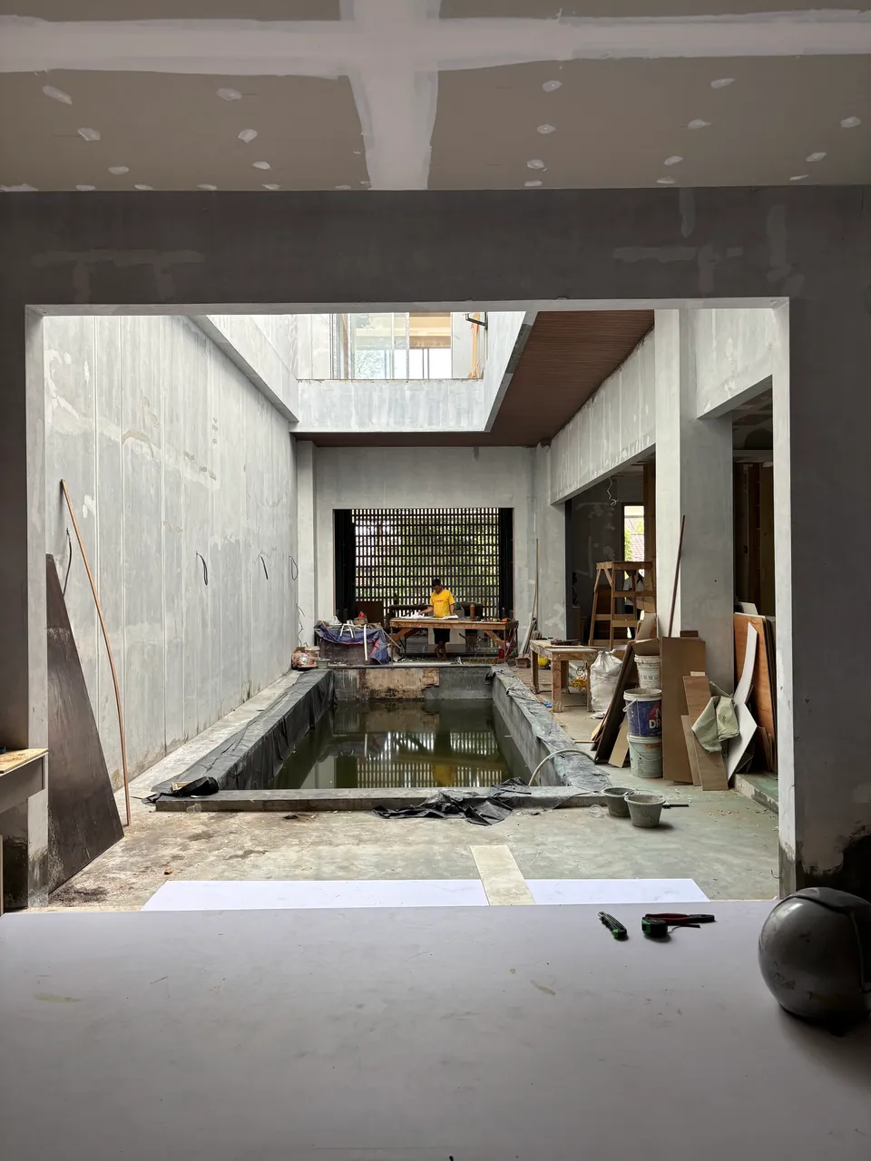 Pengerjaan 48 dari 50 — AW House, Medan — proyek residensial WE Arsitek