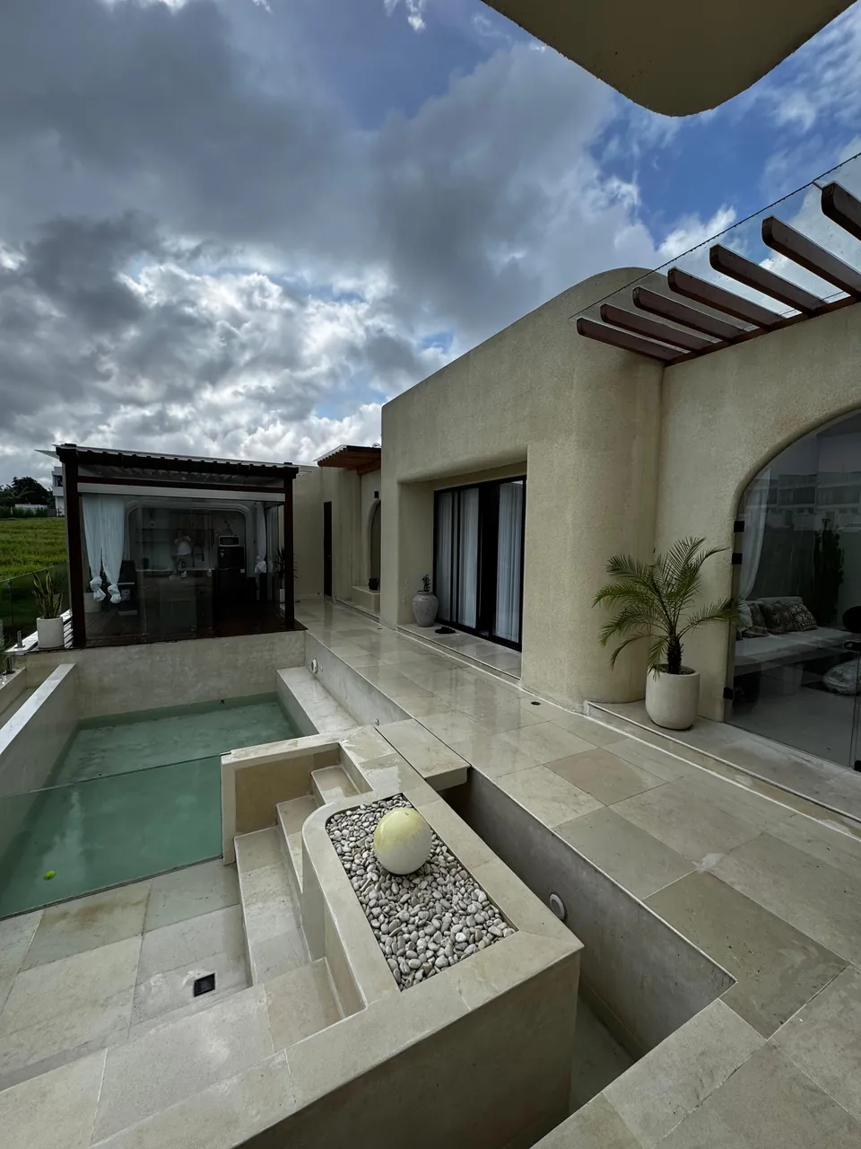 Pengerjaan 1 dari 12 — BOE Bali, Bali — proyek residensial & komersial WE Arsitek