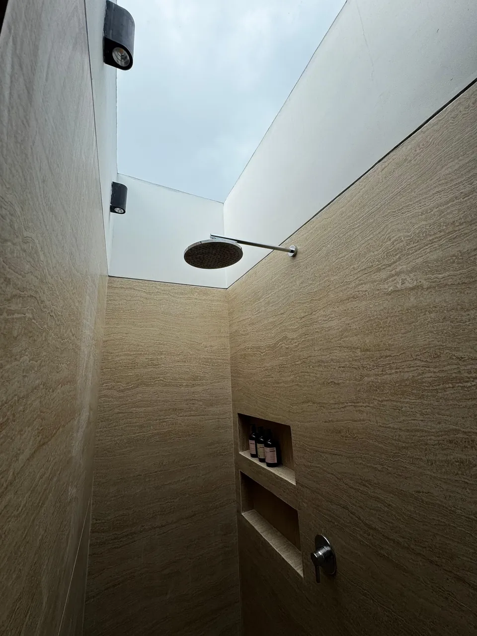 Pengerjaan 6 dari 12 — BOE Bali, Bali — proyek residensial & komersial WE Arsitek
