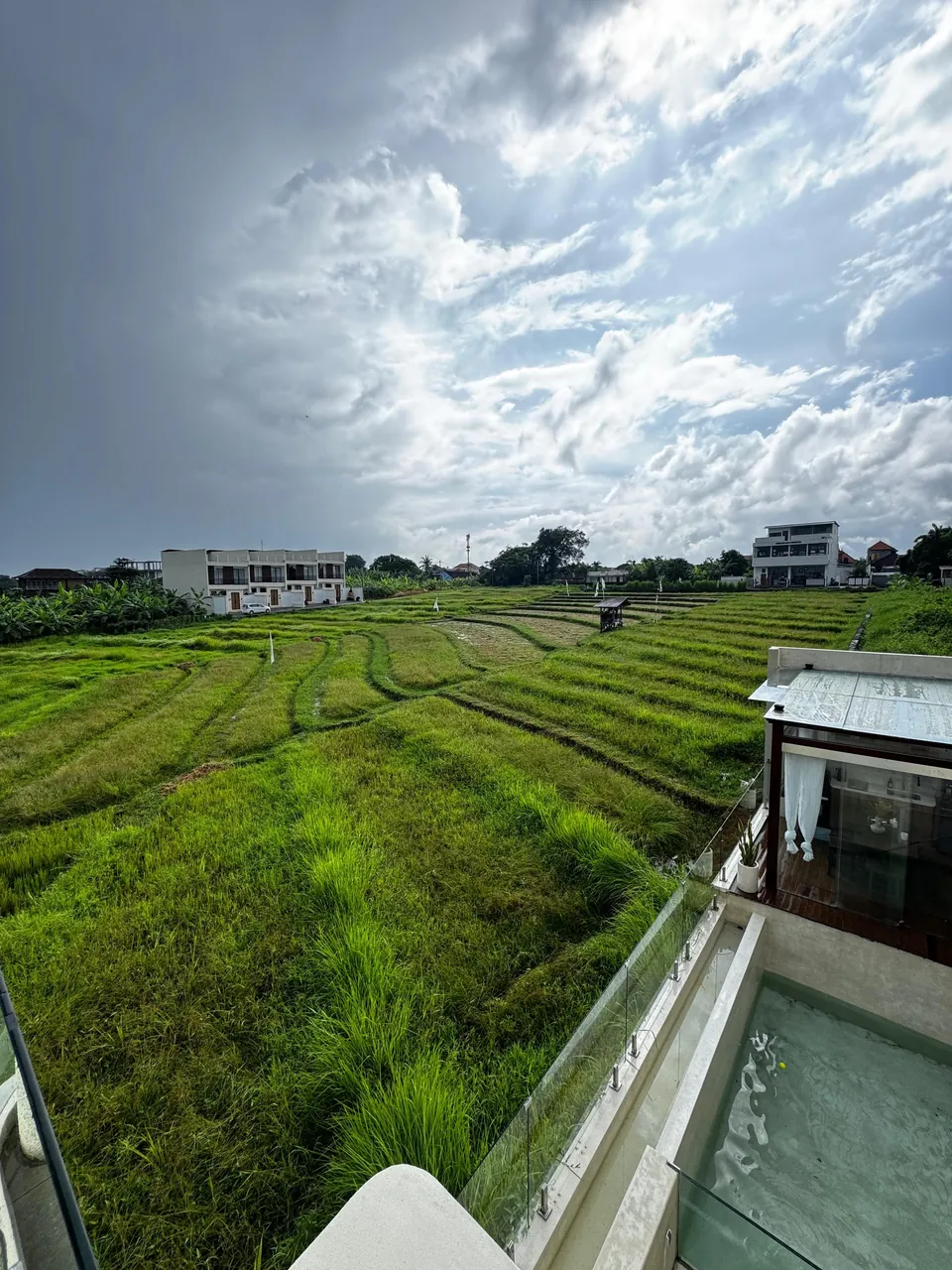 Pengerjaan 8 dari 12 — BOE Bali, Bali — proyek residensial & komersial WE Arsitek
