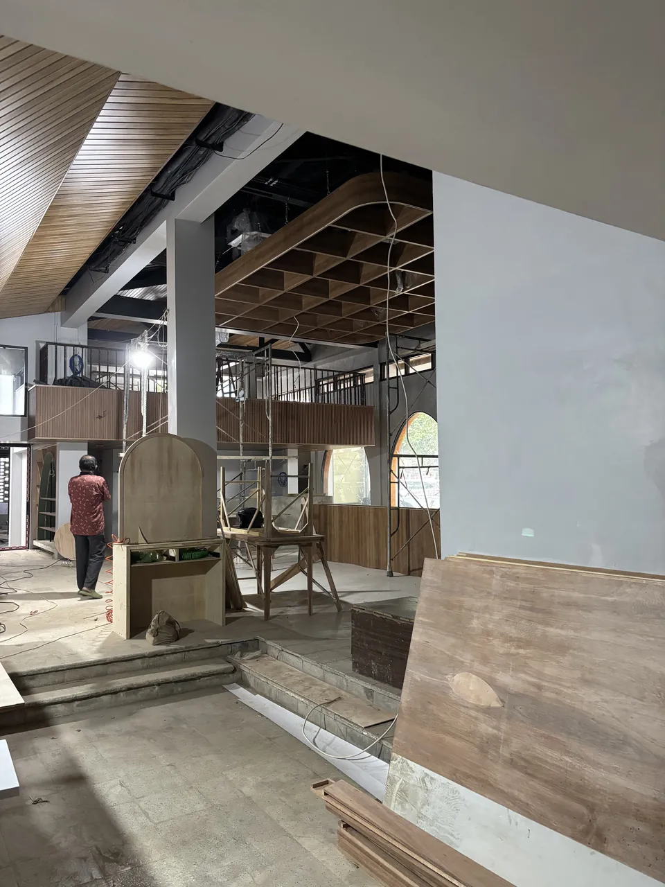 Pengerjaan 9 dari 11 — Cafe De Palms, Medan — proyek komersial WE Arsitek