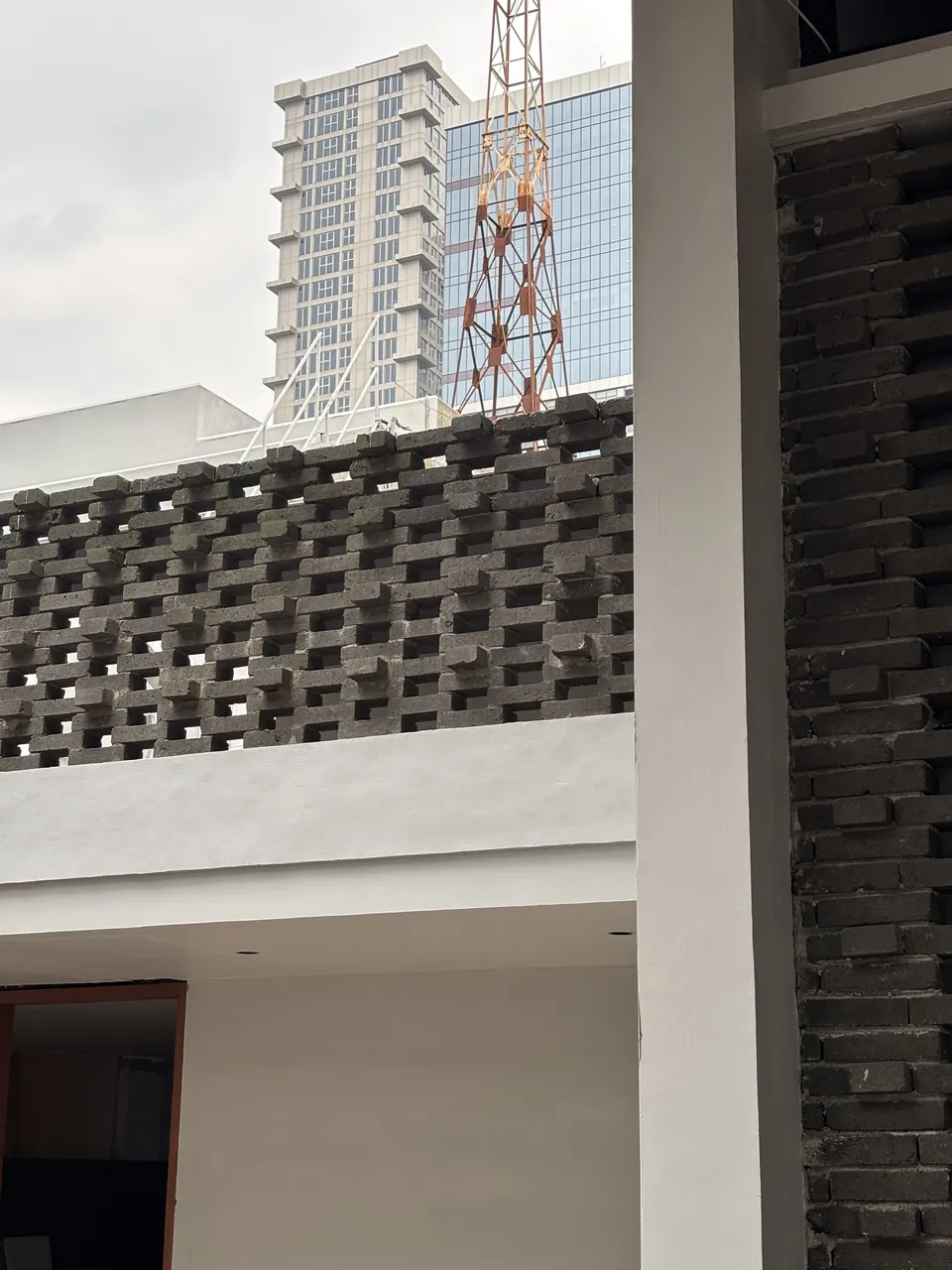 Pengerjaan 11 dari 11 — Cafe De Palms, Medan — proyek komersial WE Arsitek