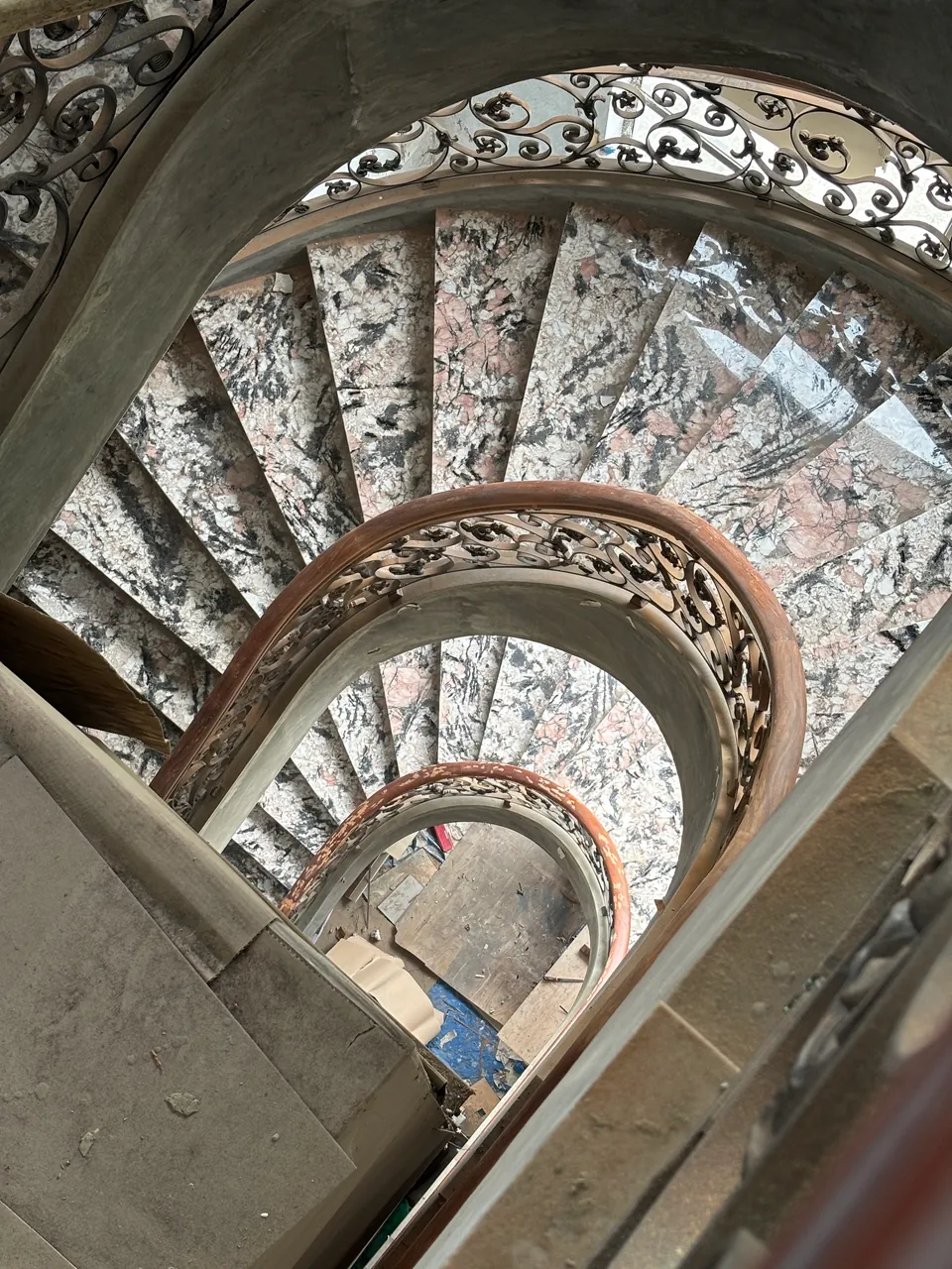 Pengerjaan 18 dari 20 — P House, Medan — proyek residensial WE Arsitek